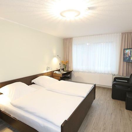 Hotel Kroeger Ennigerloh Экстерьер фото